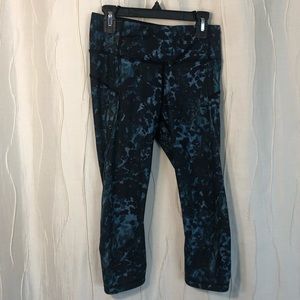 Lululemon floral capris